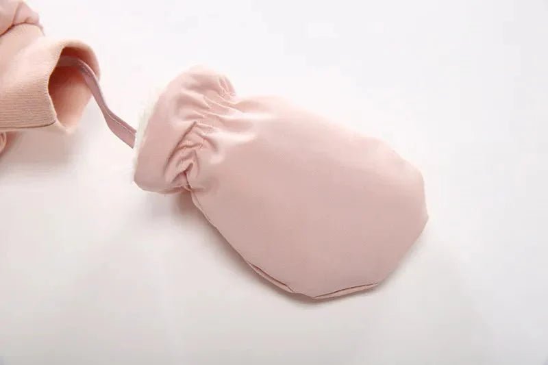 Baby Sneeuwpak Met Capuchon En Wantjes - KidsKorner