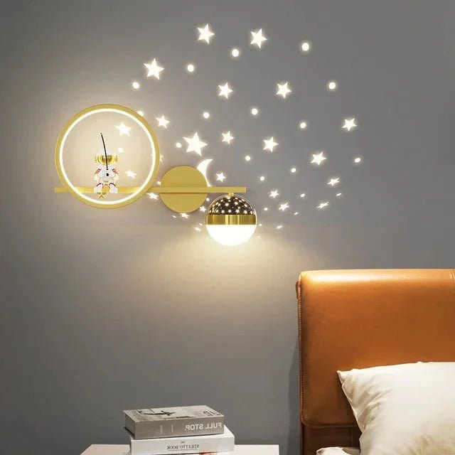 Wandlamp Kinderkamer Met Sterrenhemel Projectie En Nachtlamp - KidsKorner